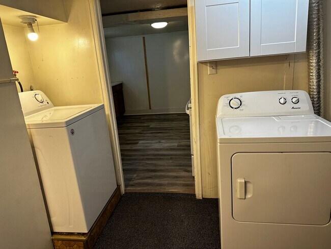 Building Photo - 2022 9th Ave