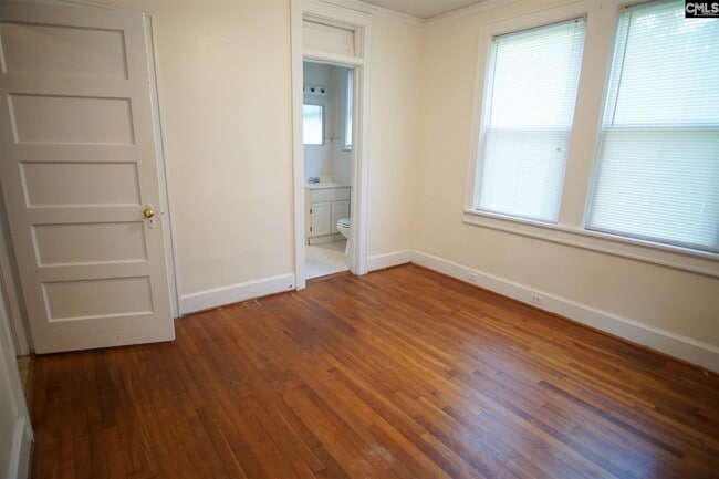 Building Photo - 1601 Hollywood Dr