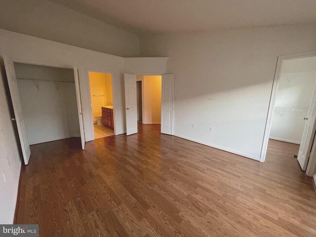 Building Photo - 4080 Fountainside Ln