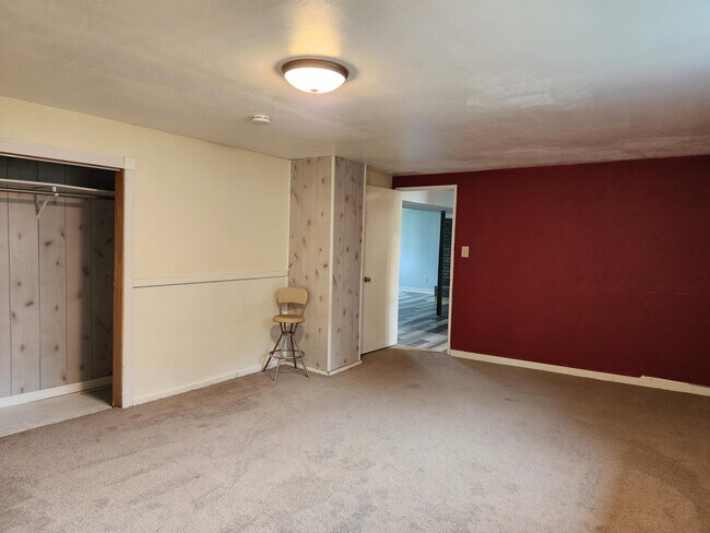 Building Photo - 9225 Carol Ann Dr