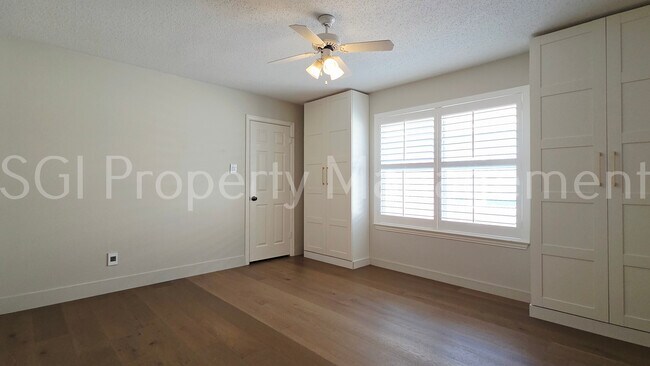 Building Photo - 5004 Evergreen Dr