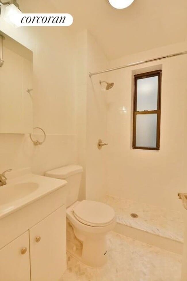 Building Photo - 505 W 122nd St