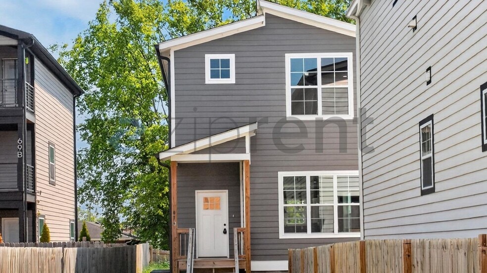 Building Photo - Unit B