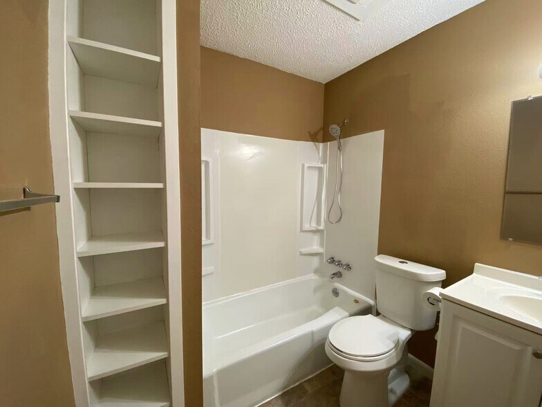 Building Photo - 5002 Blue Spruce Cir