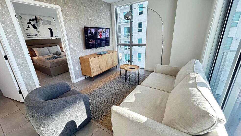 Building Photo - 227 NE 2nd St