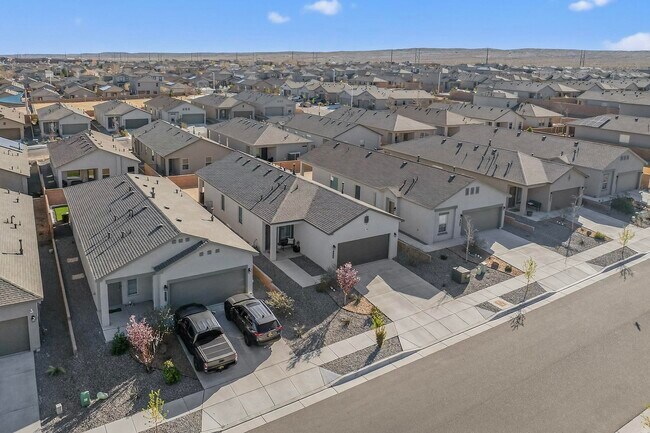 Building Photo - 10650 Valedon Ln SW