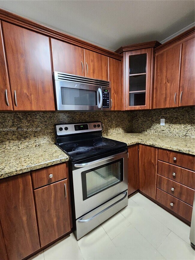 Building Photo - 6485 SW 129th Ave