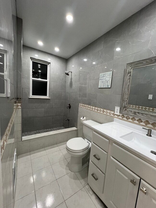 Building Photo - 83 W 11th St