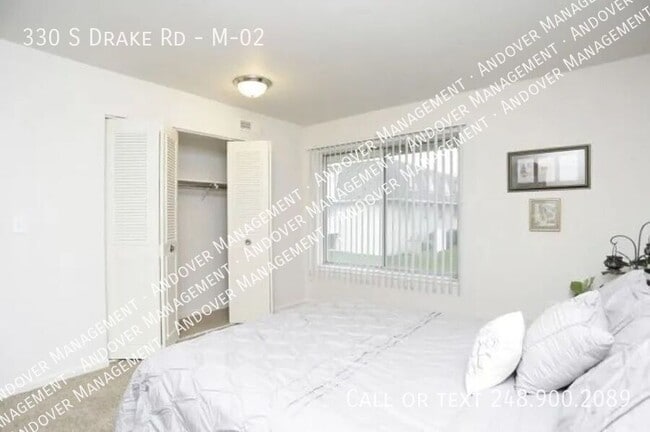 Building Photo - 330 S Drake Rd
