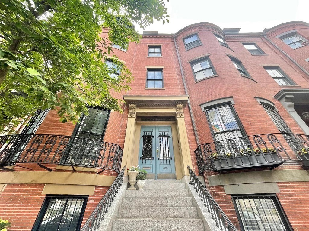 Building Photo - 616 Massachusetts Ave