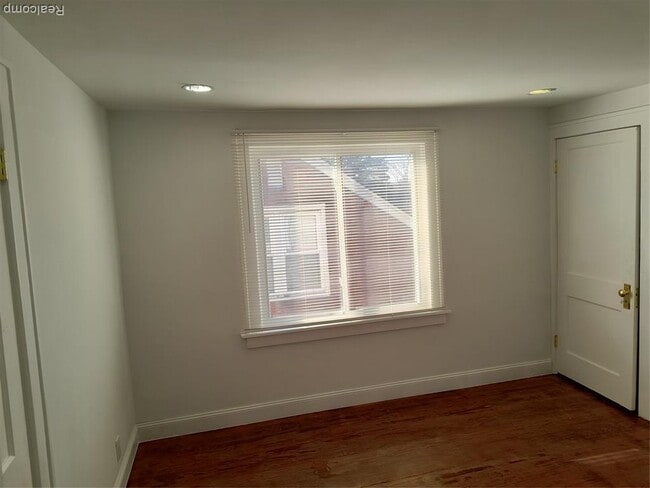 Building Photo - 18080 Westphalia St