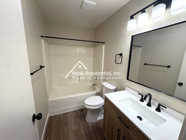 Building Photo - 10846 Basie Way