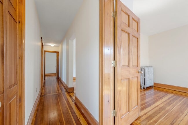 Building Photo - 26 Chilton St