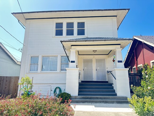Building Photo - 4193 Shafter Ave