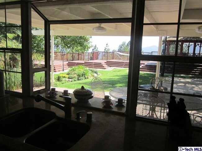 Building Photo - 2716 Ridgepine Dr