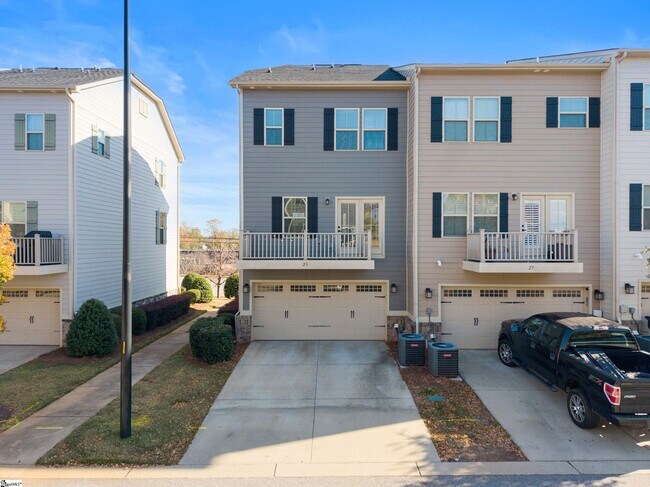 Building Photo - 23 Itasca Dr