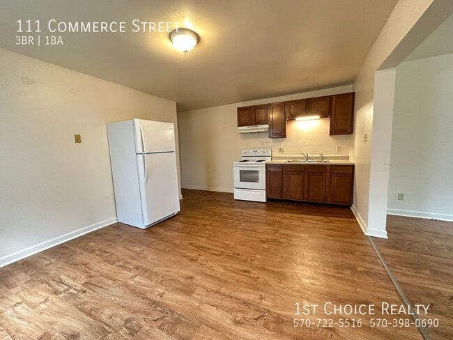 Building Photo - 111 Commerce St