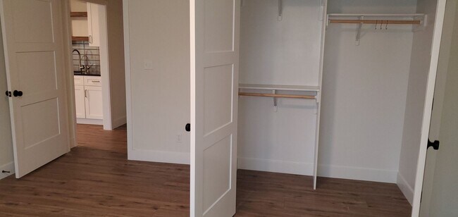 Building Photo - 5 bd, 3 ba house SW Columbia, quick access to providence, just south of Rockbridge school