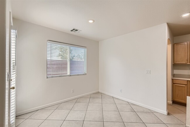 Building Photo - 9289 Wertz Ave