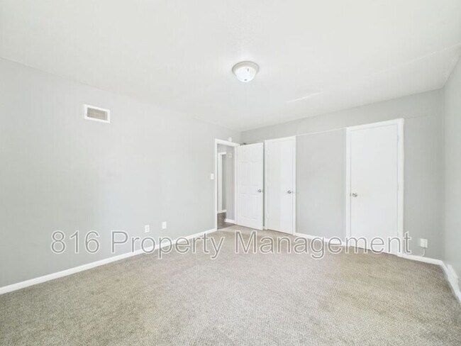 Building Photo - 8038 Campbell St