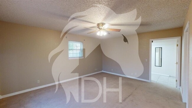 Building Photo - "Charming 3-Bed Home  in Woodward!"