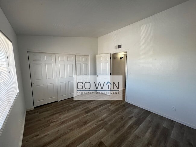Building Photo - 15601 N 30th St