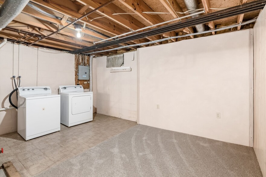 Building Photo - 7897 Kirkby Ct
