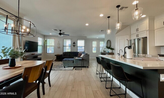 Building Photo - 25338 N 20th Ave