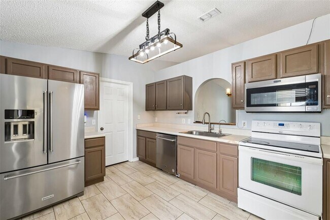 Building Photo - 3430 Arabesque Dr