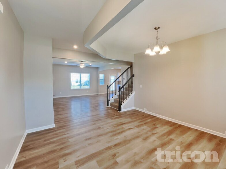 Building Photo - 3726 Pelham Wood Dr