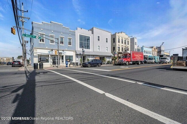 Primary Photo - 1076 Ocean Ave