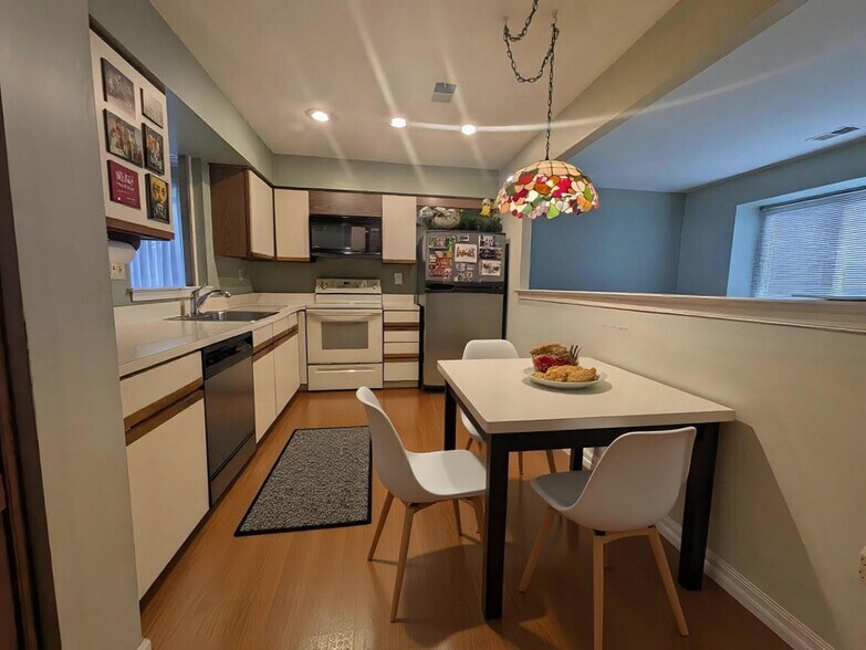 Building Photo - 114 Neyland Ct