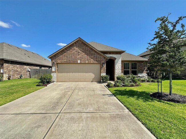 Primary Photo - 28707 Forest Pass Ln