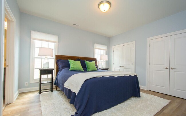 Building Photo - Norton Commons Fully Furnished Condo for Rent!