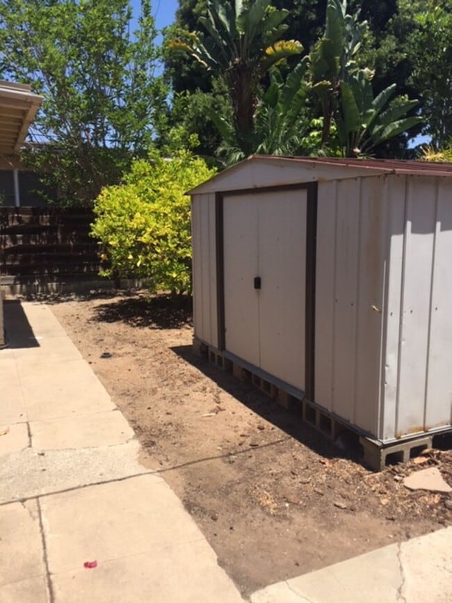 Building Photo - 3685 Arizona St