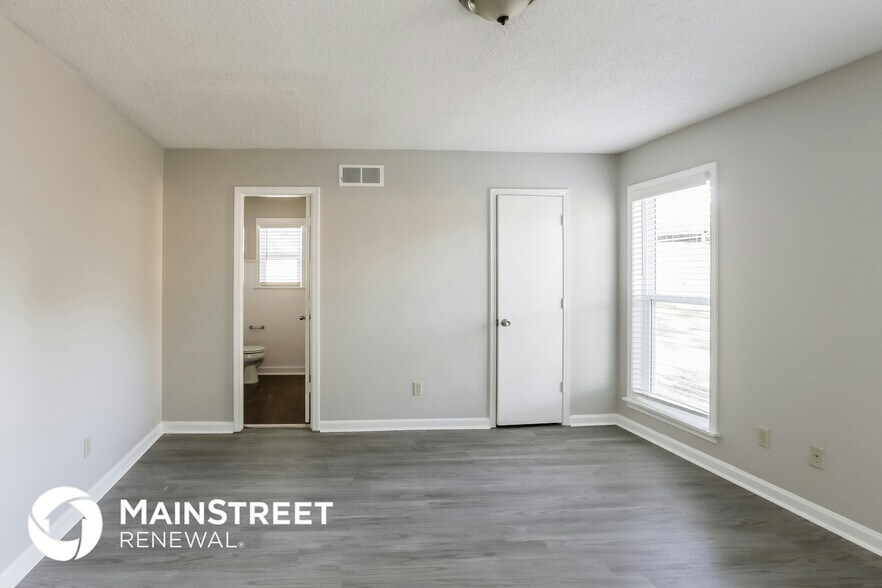 Building Photo - 4454 Westbury Dr