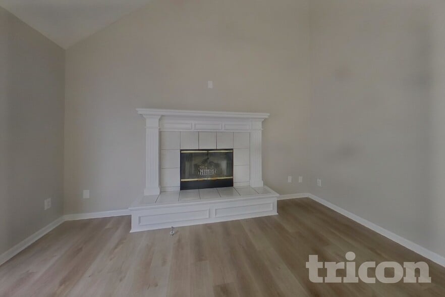 Building Photo - 14960 W 154th St