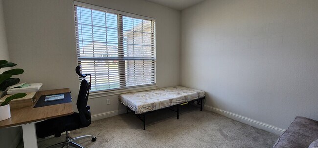 Building Photo - 1001 Ashmore Landing