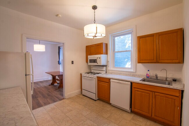 Primary Photo - 2039 N Gratz St
