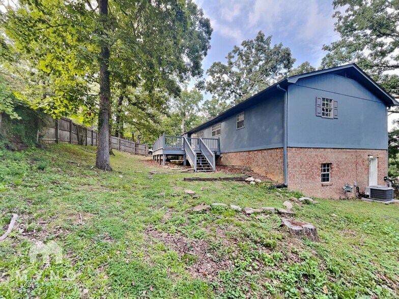 Building Photo - 1172 Westridge Cir