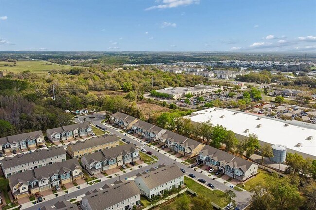 Building Photo - 34214 Rogallo Ln