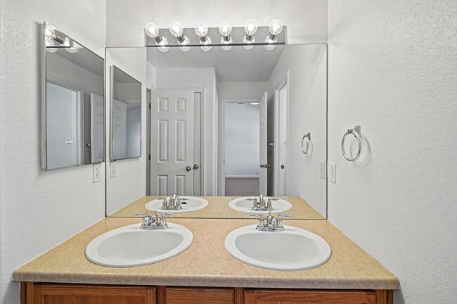 Building Photo - 3963 Diamond Ridge View