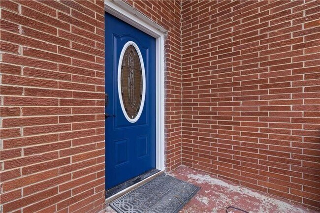 Building Photo - 3035 McLendon Cir NW