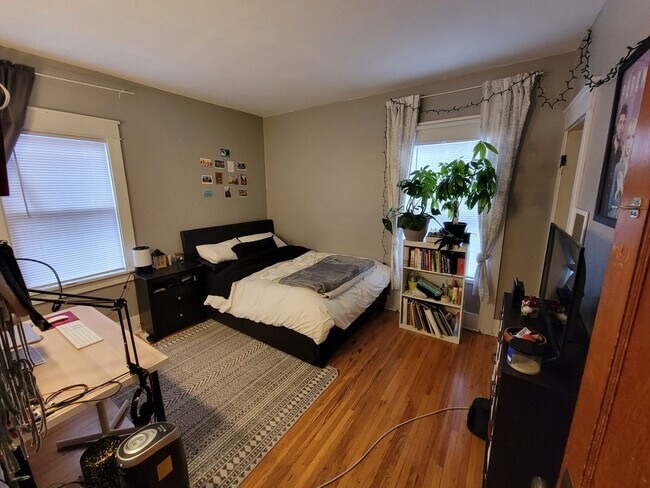 Building Photo - 1114 14th St