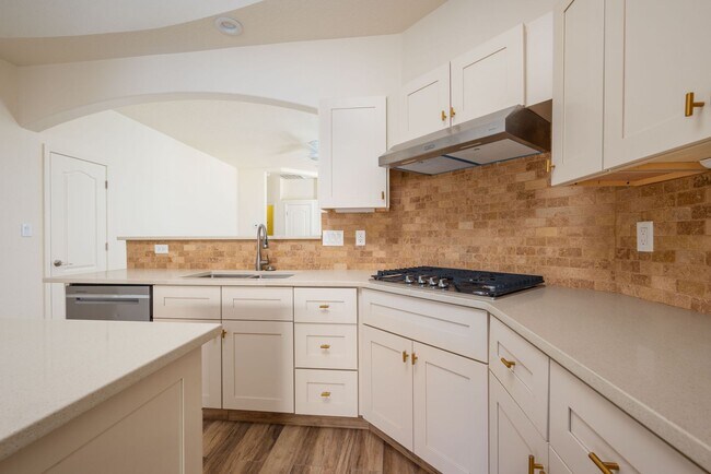 Building Photo - Move-In Ready Beauty Available Now!