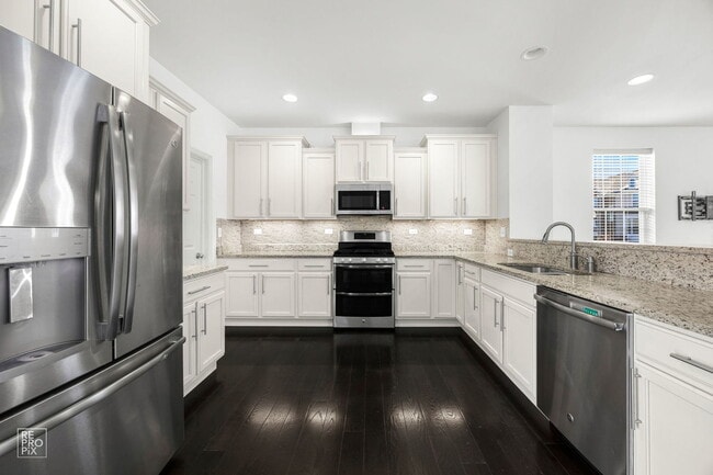 Building Photo - 38 Marcel Ln