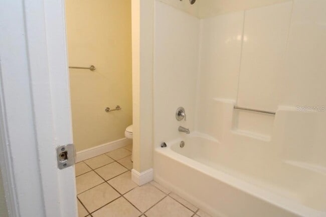 Building Photo - 1115 Doncaster Ct