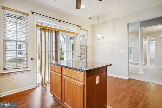 Building Photo - 13930 Greendale Dr