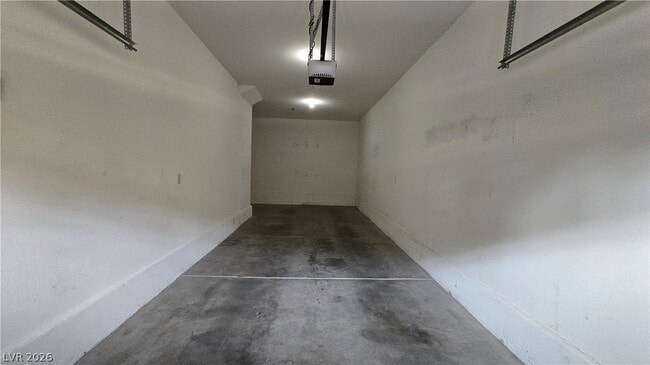 Building Photo - 3975 N Hualapai Way