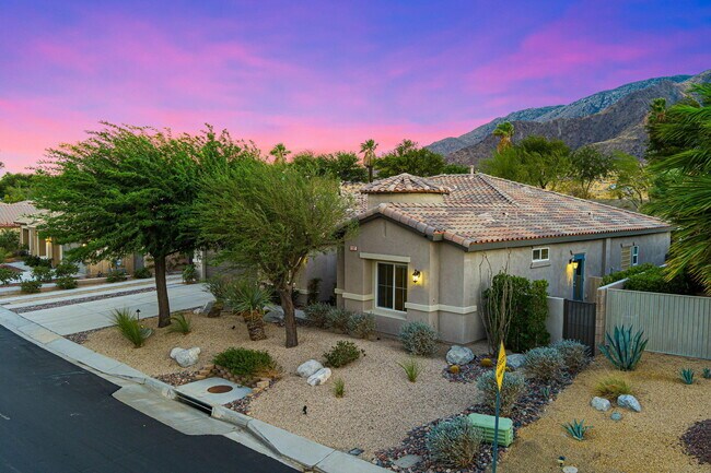 Building Photo - 1197 Oro Ridge